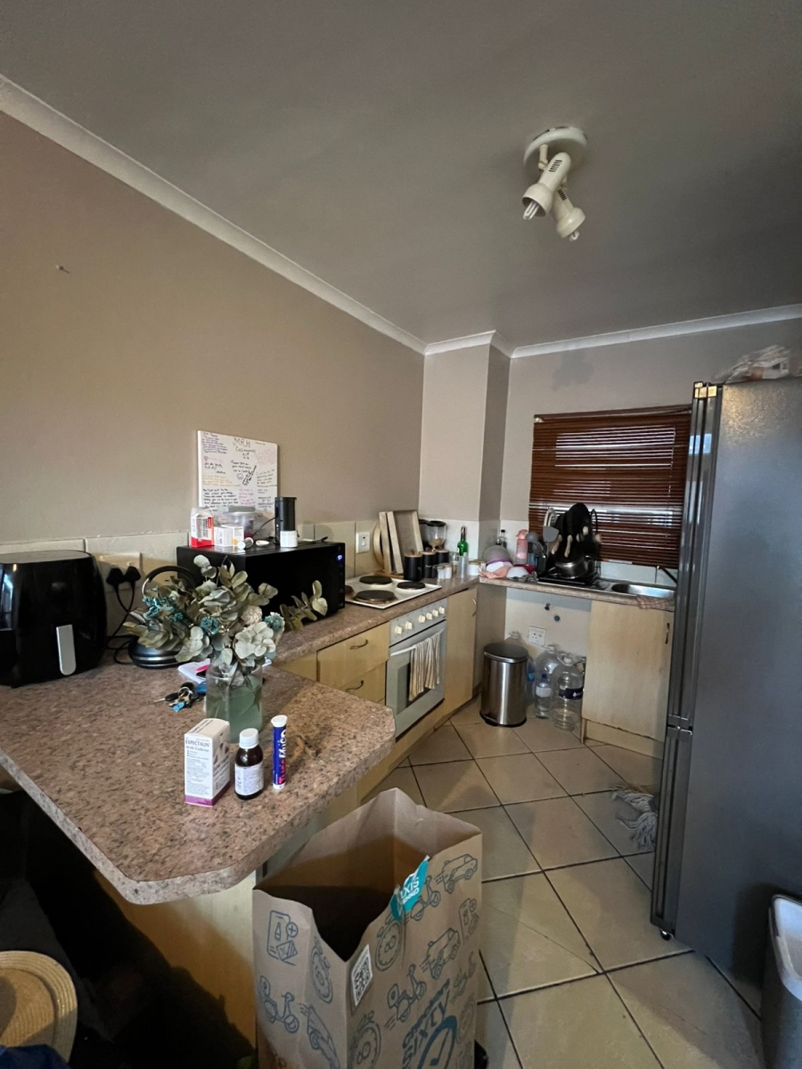 2 Bedroom Property for Sale in Whispering Pines Western Cape